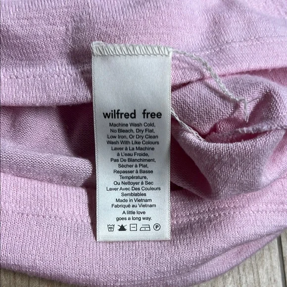 Aritzia Soft Pink Short Sleeve Tee - Picture 5 of 5